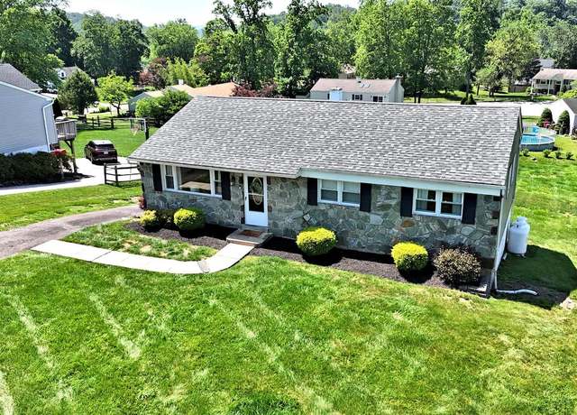 Property at 10 Dorchester Rd, Collegeville, PA 19426, 3 beds, 2 baths