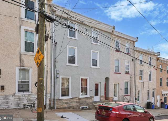 Property at 137 Jamestown Ave, Philadelphia, PA 19127, 6 beds, 3 baths