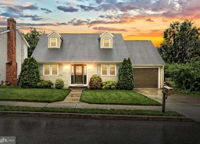 Property at 514 Hartman Ave, Hanover, PA 17331, 3 beds, 2 baths