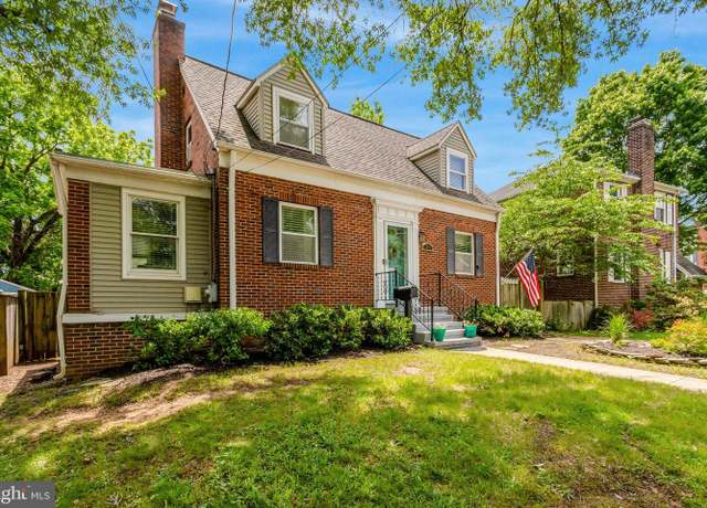 Property at 2914 6th St S, Arlington, VA 22204, 4 beds, 3 baths