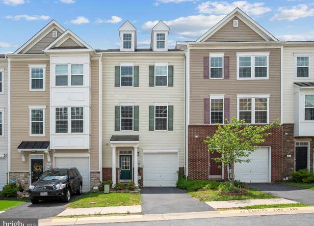 Property at 247 Schramm Loop, Stephens City, VA 22655, 3 beds, 3 baths