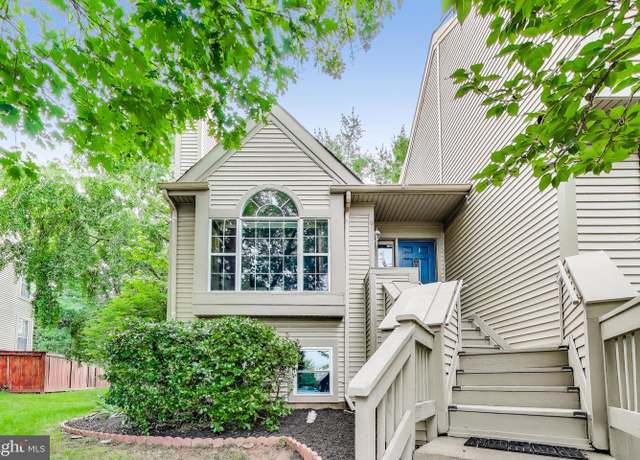 Property at 6147 Stonepath Cir, Centreville, VA 20120, 4 beds, 3 baths