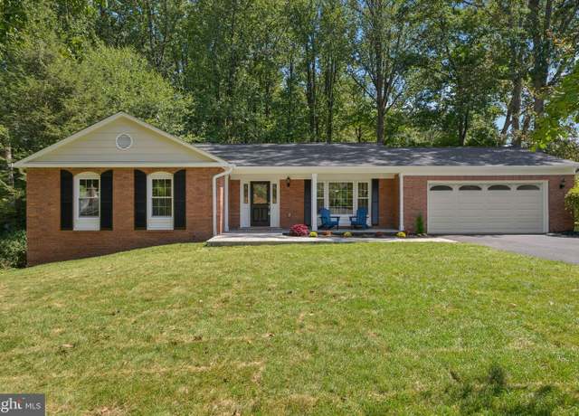 Property at 1829 Horseback Trl, Vienna, VA 22182, 4 beds, 4.5 baths