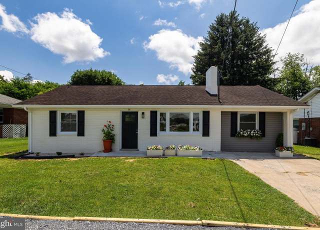 Property at 26 O'flinn St, Luray, VA 22835, 3 beds, 2 baths