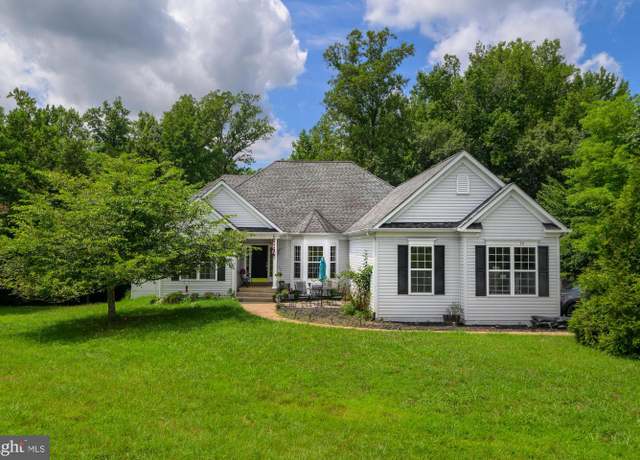 Property at 39 River Ridge Ln, Fredericksburg, VA 22406, 5 beds, 4 baths