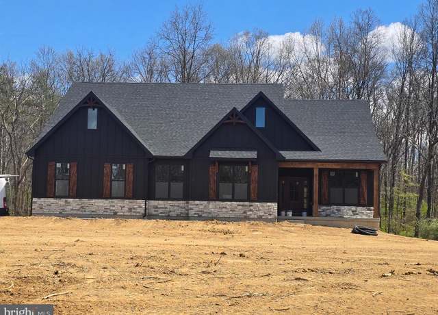 Property at 170 Pabaleena Ln, Kearneysville, WV 25430, 4 beds, 3.5 baths