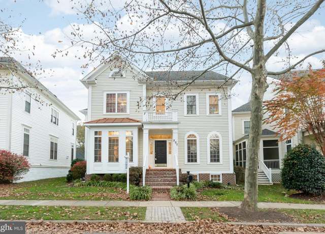 Property at 207 Watkins Cir, Rockville, MD 20850, 6 beds, 4.5 baths