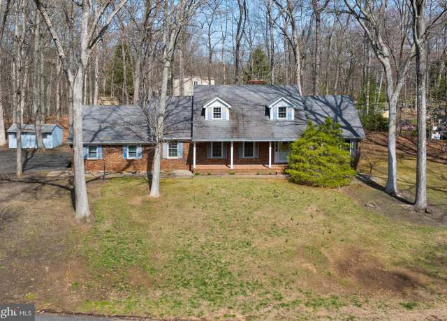 Property at 4 Lee Ct, Wrightstown, NJ 08562, 4 beds, 2.5 baths
