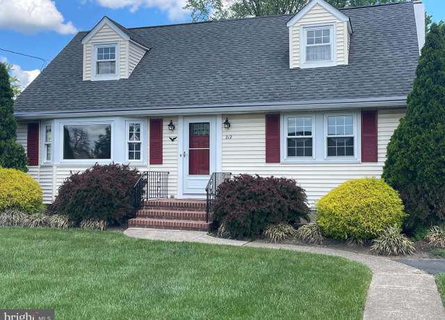 Property at 212 Nancy Ln, Ewing, NJ 08638, 4 beds, 2 baths