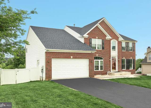 Property at 24 Louvain Dr, Hanover, PA 17331, 4 beds, 3.5 baths