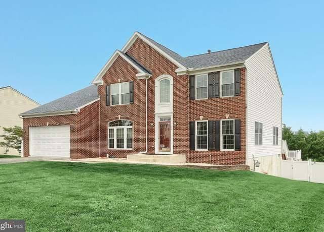 Property at 24 Louvain Dr, Hanover, PA 17331, 4 beds, 3.5 baths