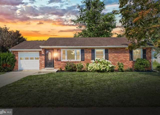 Property at 114 Emig St, York, PA 17406, 3 beds, 1 bath