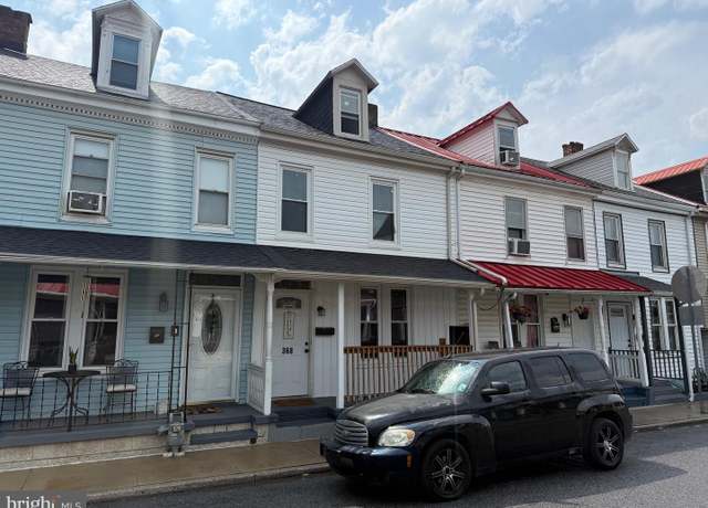 Property at 368 Norway St, York, PA 17403, 4 beds, 1.5 baths