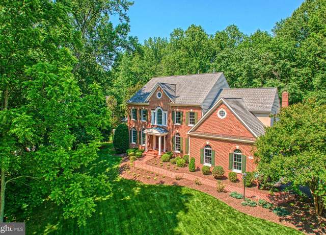 Property at 1296 Newkirk Ct, Vienna, VA 22182, 4 beds, 4.5 baths