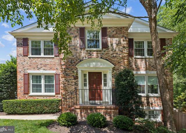Property at 9409 Park Hunt Ct, Springfield, VA 22153, 3 beds, 3 baths