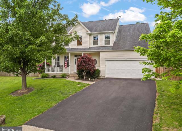 Property at 6213 Oakland Dr, Woodbridge, VA 22193, 4 beds, 3.5 baths