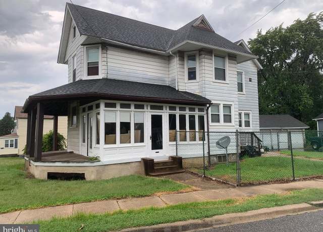 Property at 352 Derousse Ave, Pennsauken, NJ 08110, 4 beds, 2 baths