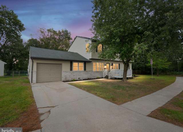 Property at 242 S Poplar St, Gibbstown, NJ 08027, 5 beds, 3.5 baths