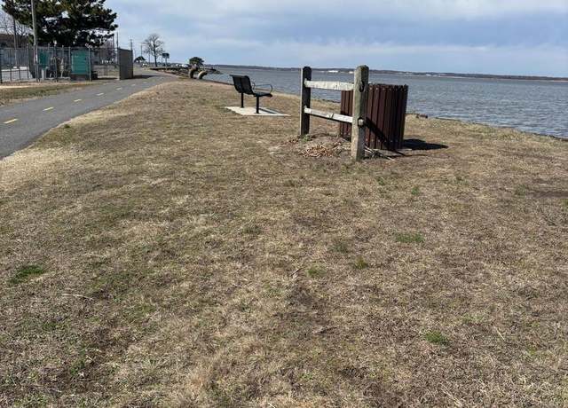 Property at 33 Michigan Rd, Pennsville, NJ 08070, 4 beds, 2.5 baths
