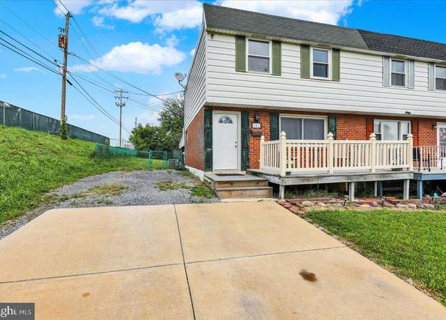Property at 641 Centre St, Reading, PA 19605, 3 beds, 1 bath