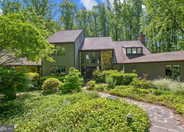 Property at 113 Sparrow Hawk Ln, Chadds Ford, PA 19317, 4 beds, 3.5 baths