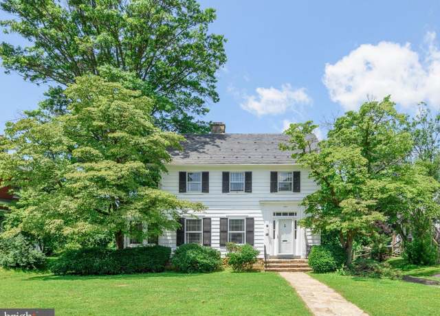 Property at 242 Penn Ave, Oxford, PA 19363, 3 beds, 1.5 baths