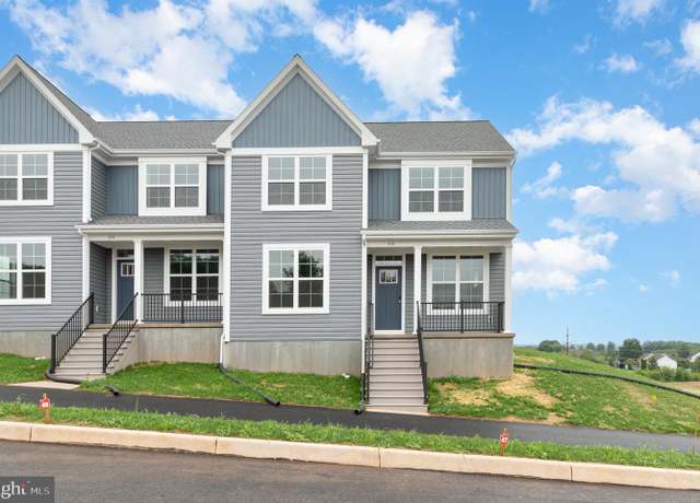 Property at 218 Ringneck Cir, Elizabethtown, PA 17022, 3 beds, 2.5 baths