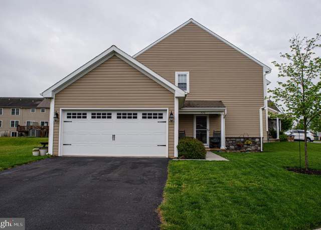 Property at 320 Cedar Holw, Manheim, PA 17545, 3 beds, 2.5 baths