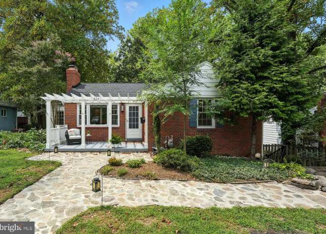 Property at 624 S Quincy St, Arlington, VA 22204, 4 beds, 2 baths