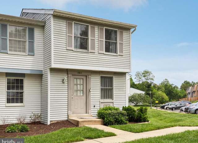 Property at 1660 Thenia Pl, Woodbridge, VA 22192, 2 beds, 1.5 baths