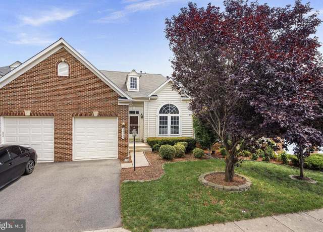 Property at 15151 Gaffney Cir, Gainesville, VA 20155, 3 beds, 3.5 baths