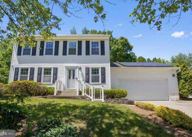 Property at 17014 Village Dr W, Upper Marlboro, MD 20772, 3 beds, 3.5 baths