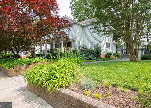 Property at 424 W College Ave, Salisbury, MD 21801, 4 beds, 2.5 baths