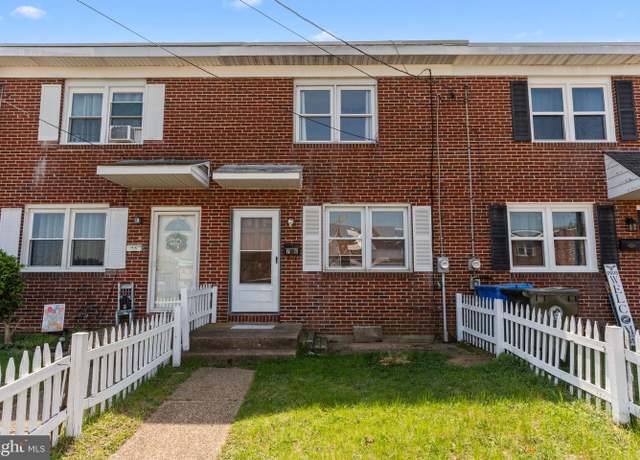 Property at 78 W Fourth St, Burlington, NJ 08016, 2 beds, 1 bath