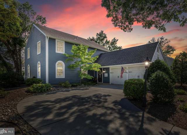 Property at 111 Kevin Rd, Delran, NJ 08075, 4 beds, 2.5 baths