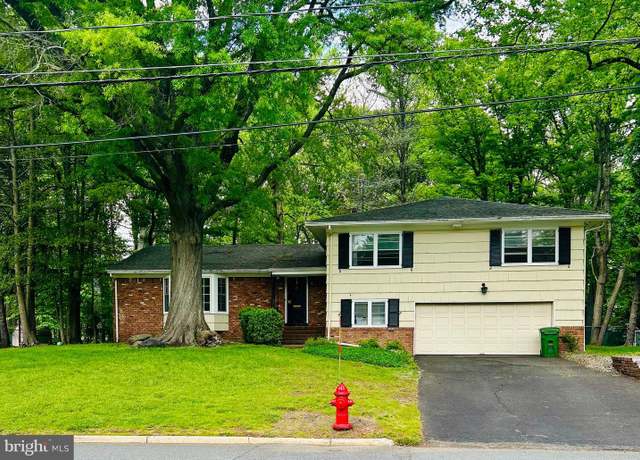 Property at 27 Clive Hills Rd, Edison, NJ 08820, 5 beds, 3 baths