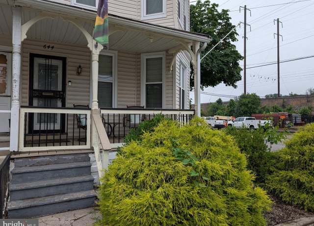 Property at 644 Bath St, Bristol, PA 19007, 3 beds, 2 baths