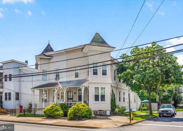 Property at 644 Bath St, Bristol, PA 19007, 3 beds, 2 baths