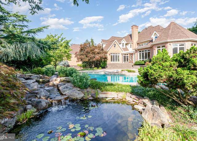Property at 133 Jeff Ln, Hummelstown, PA 17036, 6 beds, 7 baths