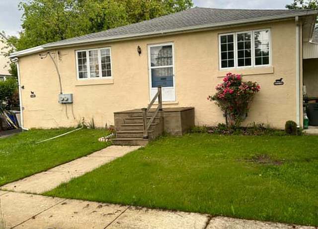 Property at 332 Fernwood Ave, Folsom, PA 19033, 3 beds, 2 baths