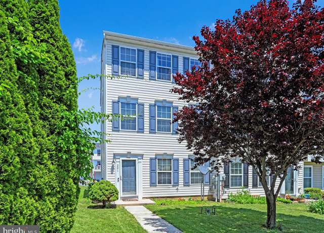 Property at 251 Eliot St, Lancaster, PA 17603, 3 beds, 2.5 baths