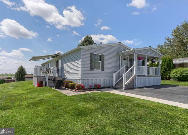 Property at 1300 E Kercher Ave #3, Myerstown, PA 17067, 3 beds, 2 baths
