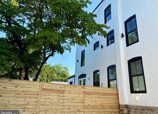 Property at 300 Fountain St, Philadelphia, PA 19128, 4 beds, 4.5 baths