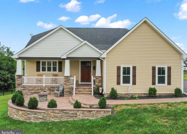 Property at 141 Chanterelle Ct, Stephens City, VA 22655, 4 beds, 3.5 baths