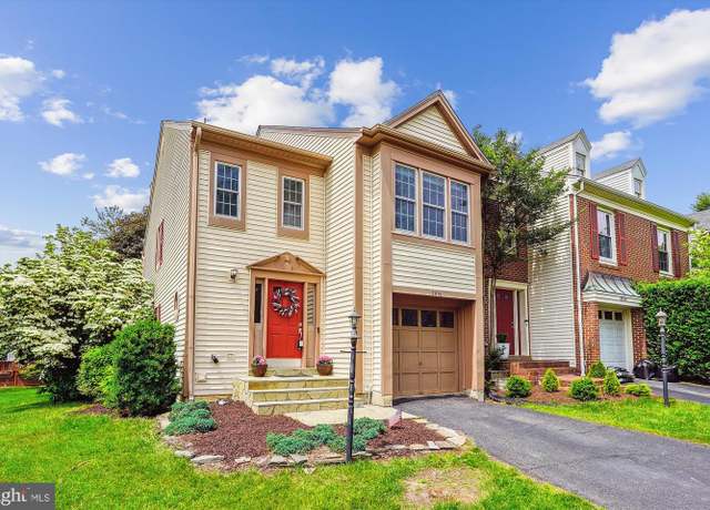 Property at 3856 Waythorn Pl, Fairfax, VA 22033, 3 beds, 3.5 baths