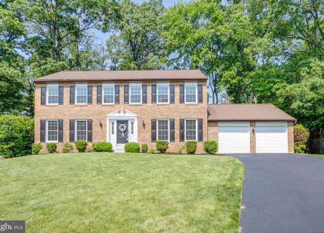 Property at 7114 Sterling Grove Dr, Springfield, VA 22150, 5 beds, 3.5 baths