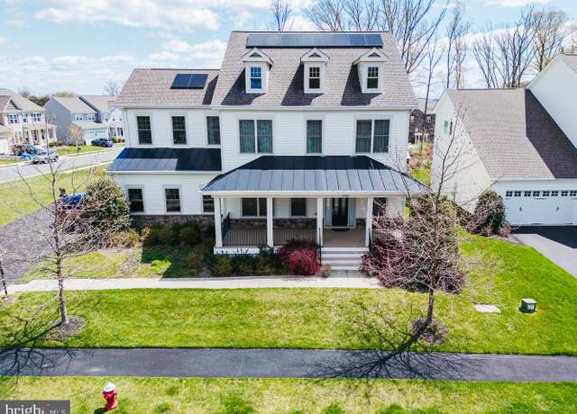 Property at 24814 Barrington Grove Ct, Aldie, VA 20105, 5 beds, 4.5 baths