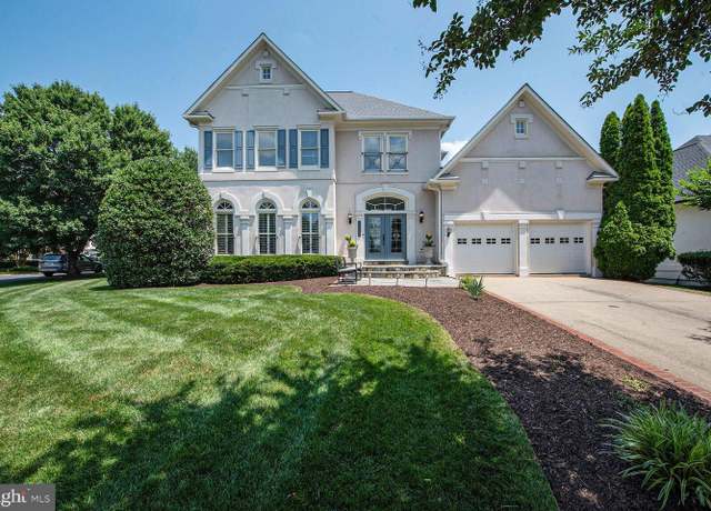 Property at 43553 Jackson Hole Cir, Leesburg, VA 20176, 6 beds, 4.5 baths