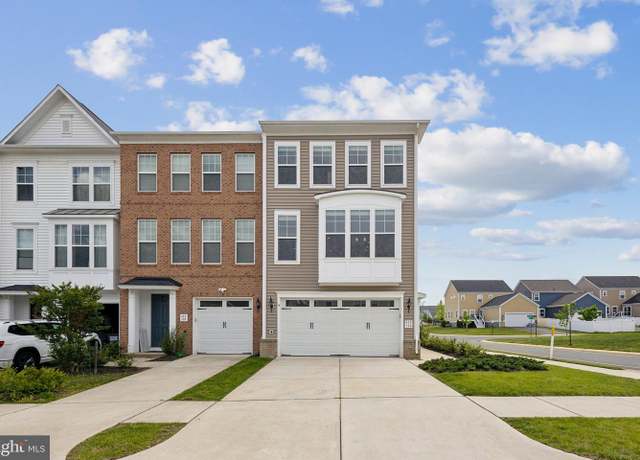 Property at 418 Boxelder Dr #106, Stafford, VA 22554, 3 beds, 3.5 baths