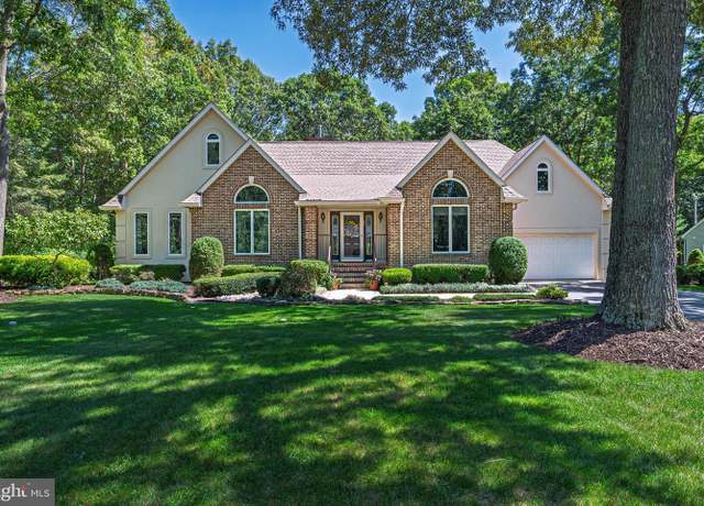Property at 26 Buckingham Dr, Egg Harbor Township, NJ 08234, 3 beds, 2.5 baths
